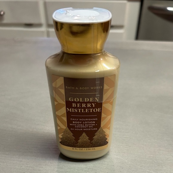 Bath and Body Works Golden Berry Mistletoe Body Lotion and Single Wick Candle - Picture 8 of 8